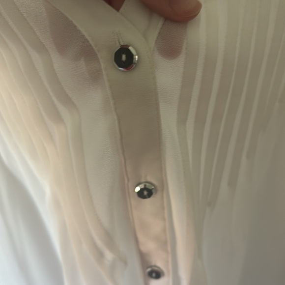 New Directions Cream Pleated Lace Sleeve Blouse - Picture 4 of 5